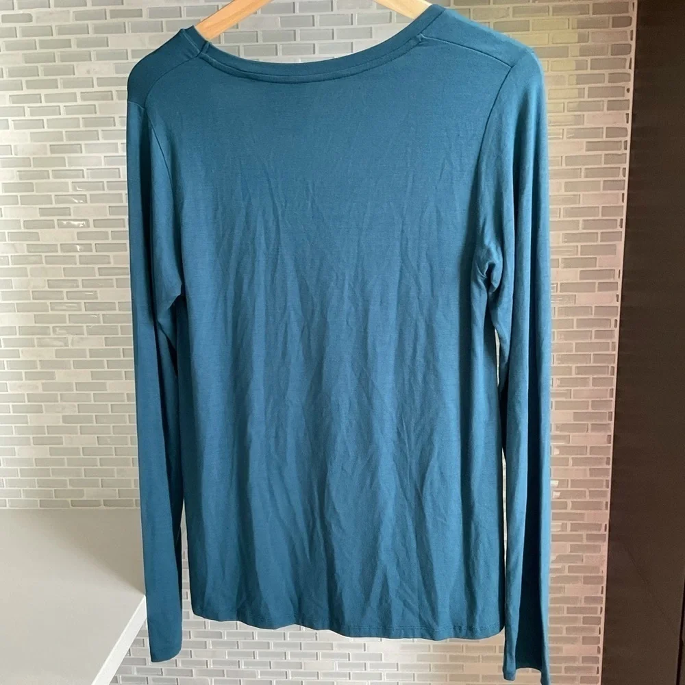 NWT Majestic Paris Blue Long Sleeve Scoop neck Top - Picture 2 of 6